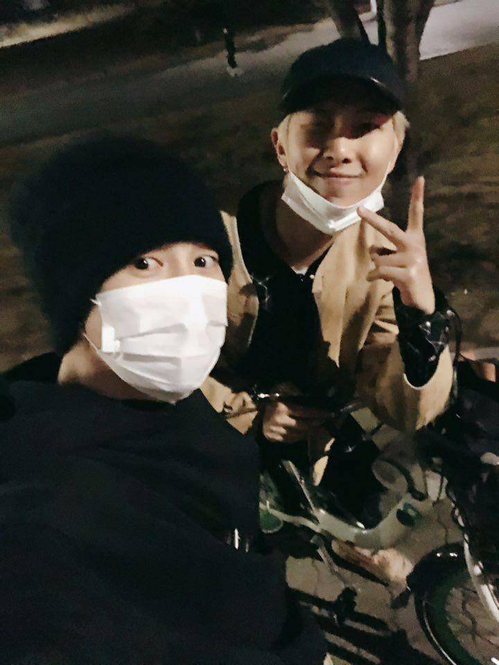 Twitter.com/BTS_twt