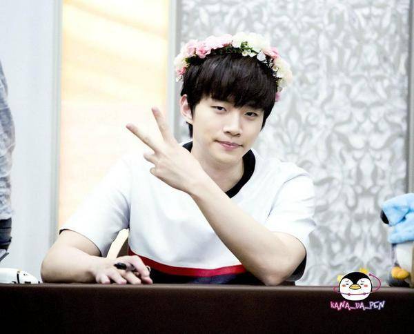twitter.com/junho_fanid