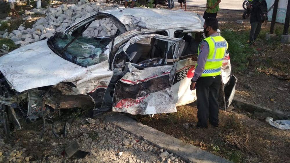Mobil Tertabrak Kereta, Bocah Dua Tahun di Lamongan Meninggal