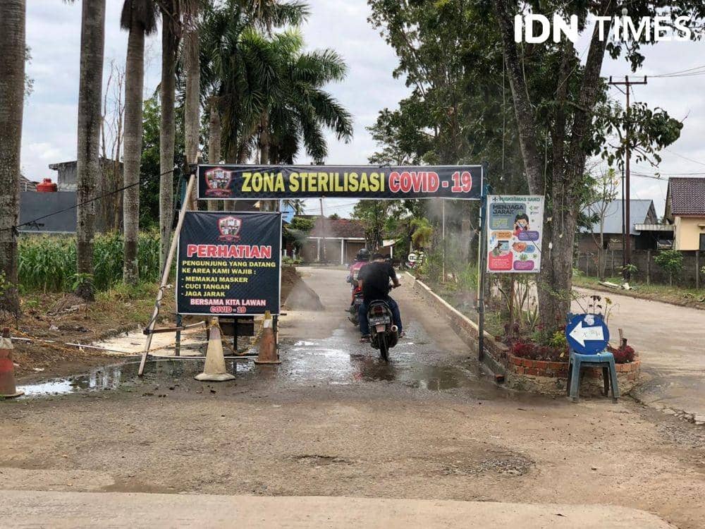 Tanam Sayur & Pelihara Ikan, Cara Warga Palembang Bertahan di Pandemik