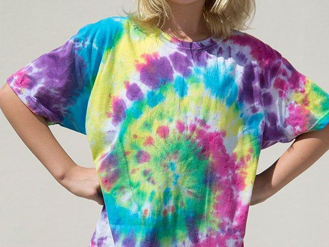 5 Langkah Membuat Kaos Tie Dye Spiral Super Mudah, Anti Gagal!