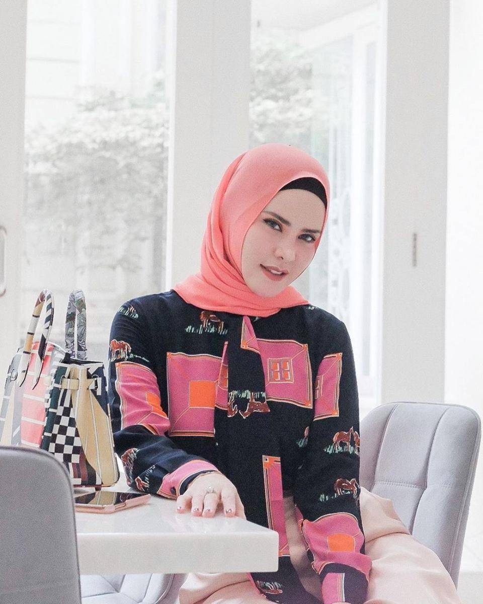 Instagram.com/angellelga