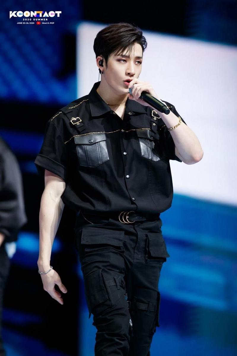 twitter.com/straykidspics