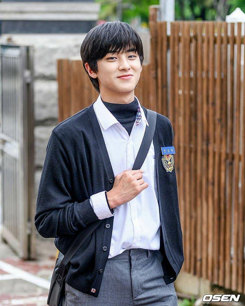 Instagram.com/kimminkyuu0312
