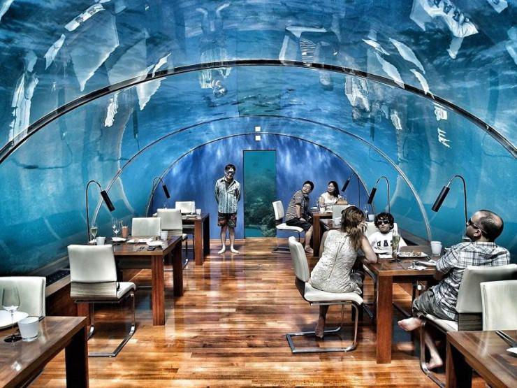 5 Restoran dengan Pemandangan Luar Biasa, Unik dan Keren!