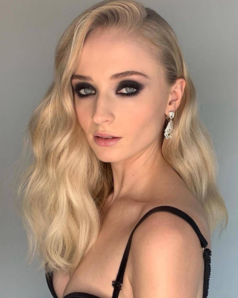 instagram.com/sophiet