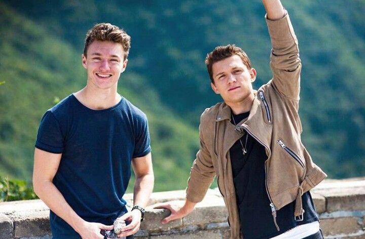 Instagram.com/tomholland2013