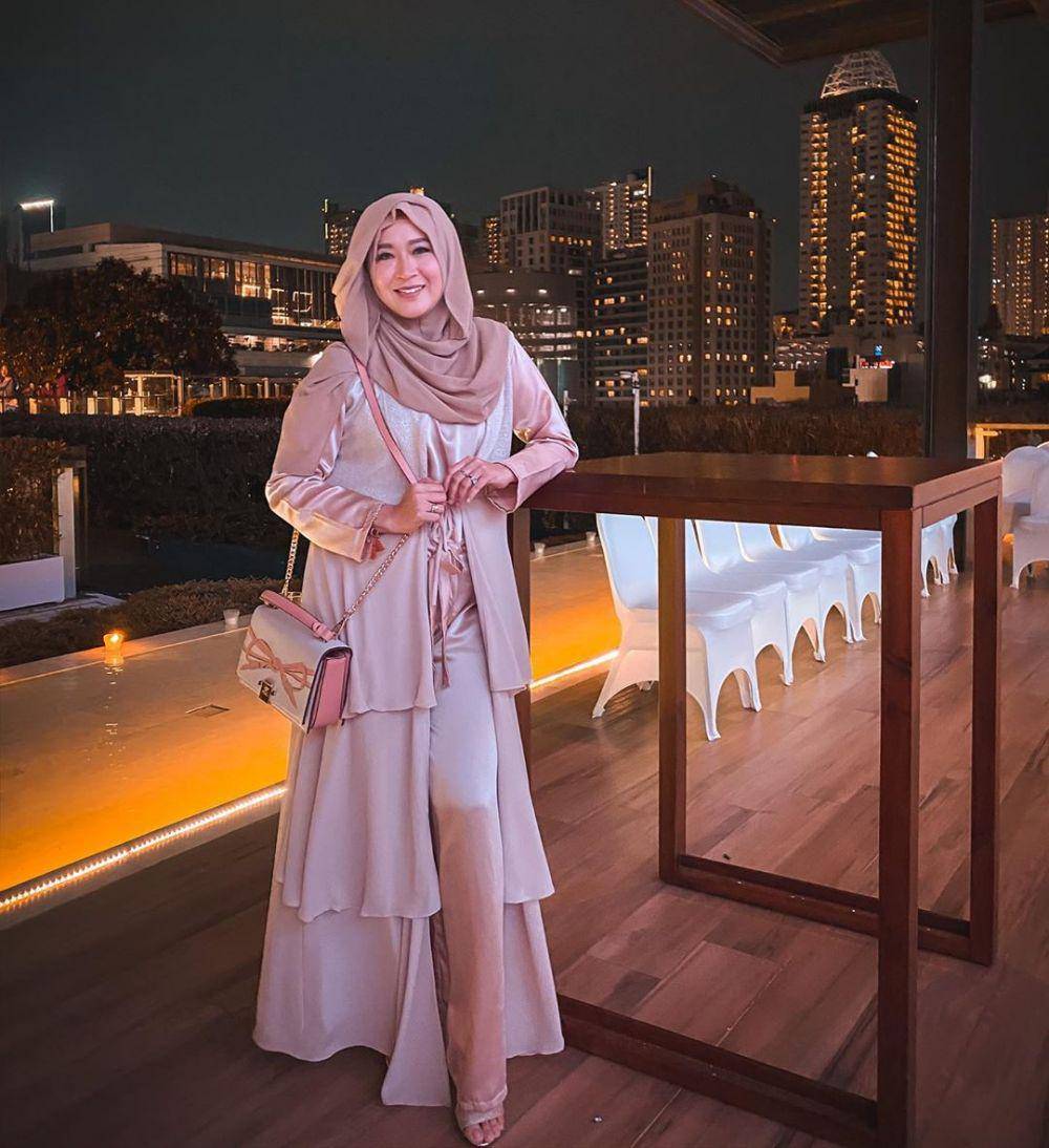 instagram.com/okieagustina_