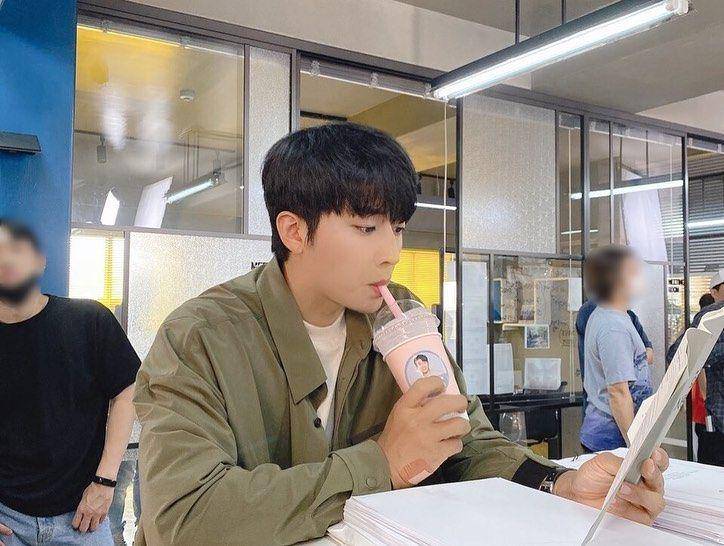 instagram.com/sonhojun_official