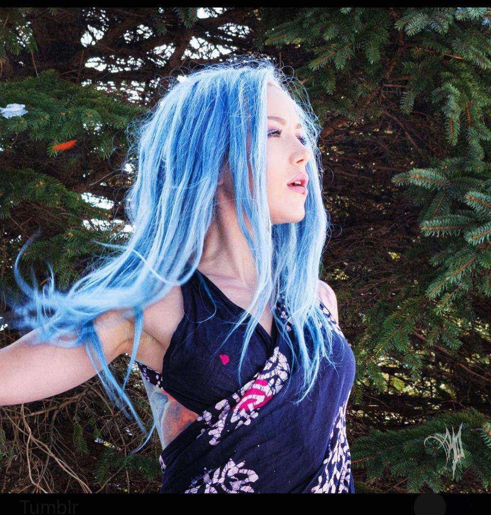 instagram.com/alissawhitegluz