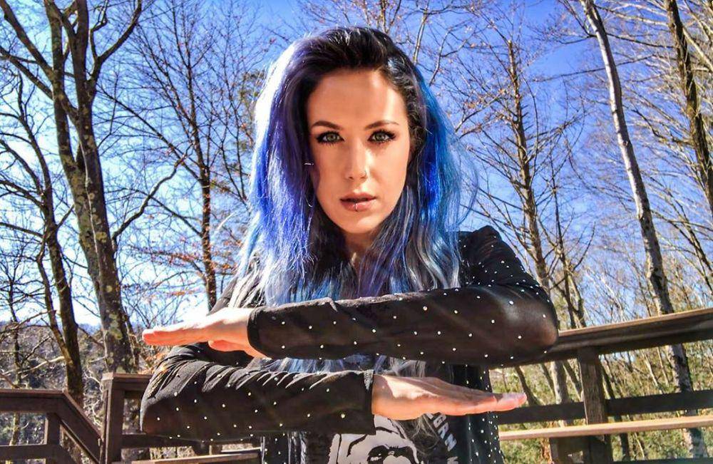 instagram.com/alissawhitegluz