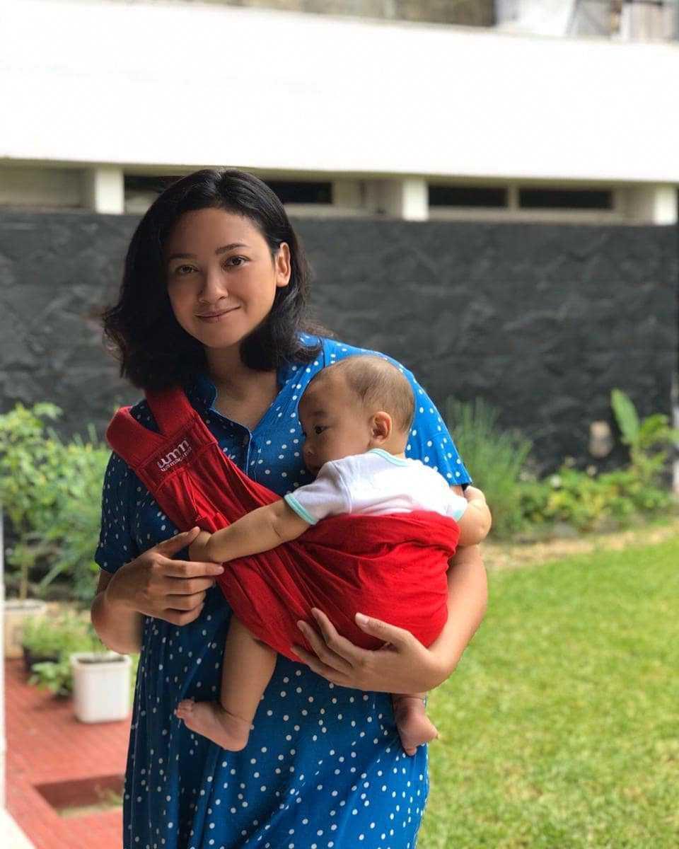 10 Potret Agni Pratistha yang Nikmati Peran Sebagai Ibu, Panutan!
