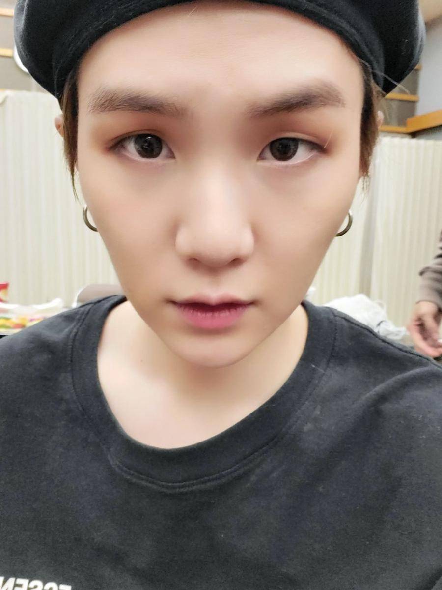twitter.com/Joonie_Moonpie