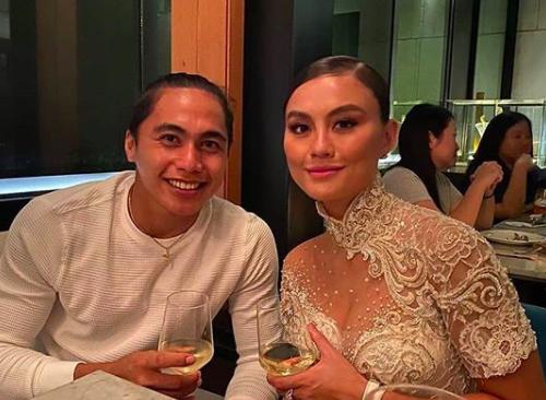 10 Gaya Tak Biasa Agnez Mo saat Rayakan Ulang Tahun ke-34, Fancy!