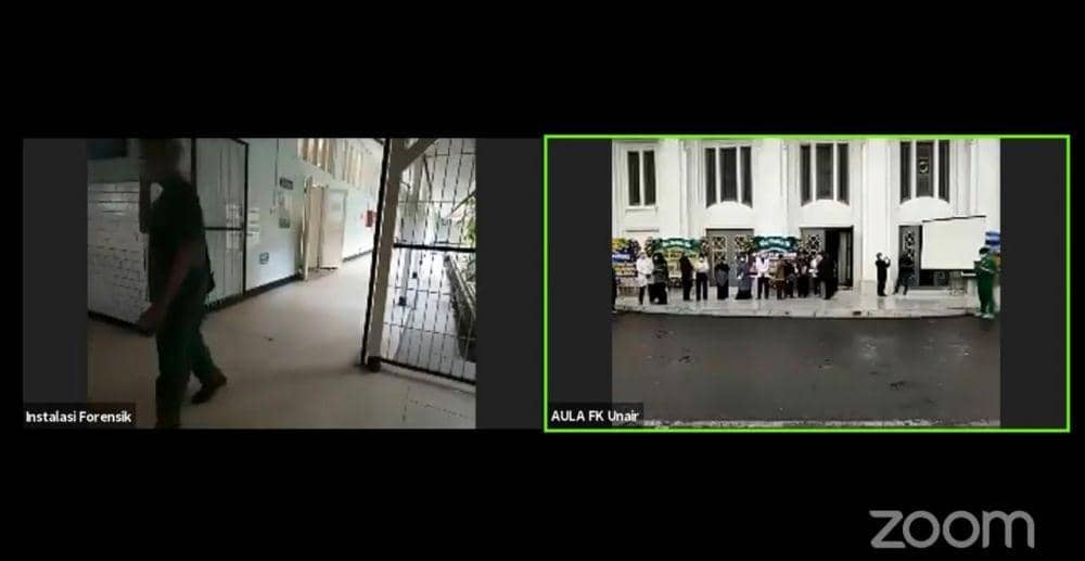 Proses penghormatan terakhir dr Putri Wulan Sukmawati yang disiarkan melalui YouTube, Senin (6/7/2020). Screenshoot YouTube.com/ Admin Streaming AWCS