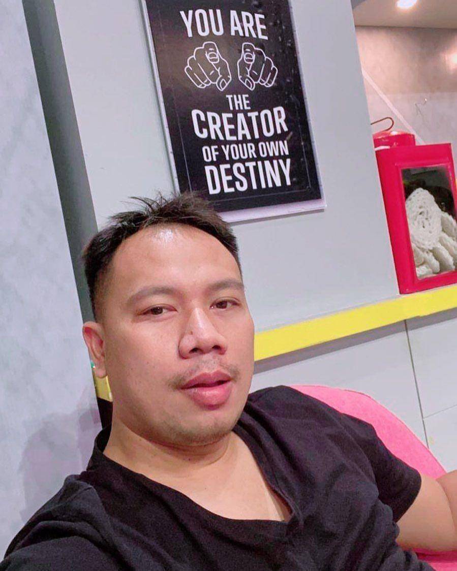 Instagram.com/vickyprasetyo777