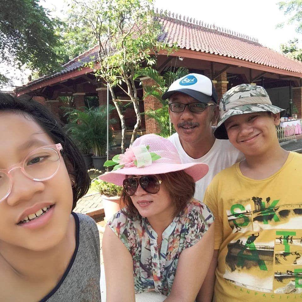 instagram.com/marlonrenaldy