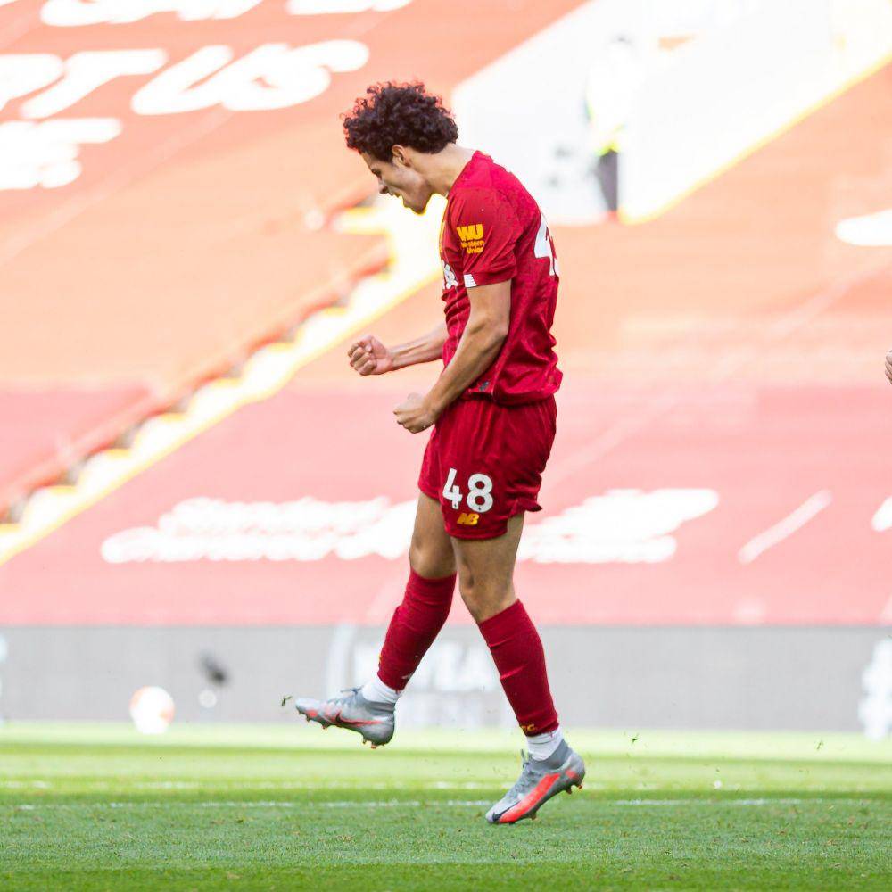 Twitter.com/LFC