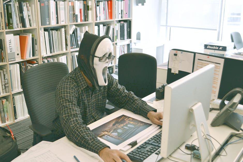 5 Jenis Hacker yang Ada di Dunia, Canggih banget!