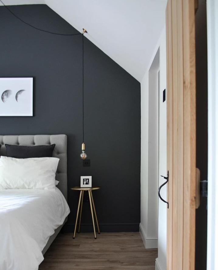 instagram.com/thelittleouthouse