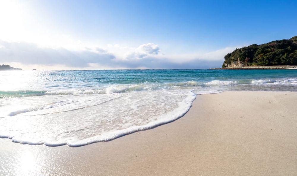 6 Negara dengan Garis Pantai Terpanjang, Indonesia Nomor Berapa?