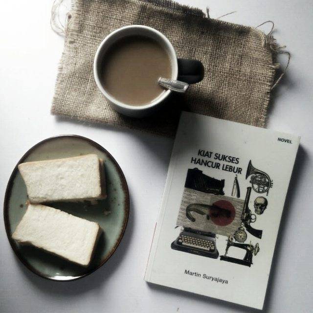 Instagram.com/bookzfreak