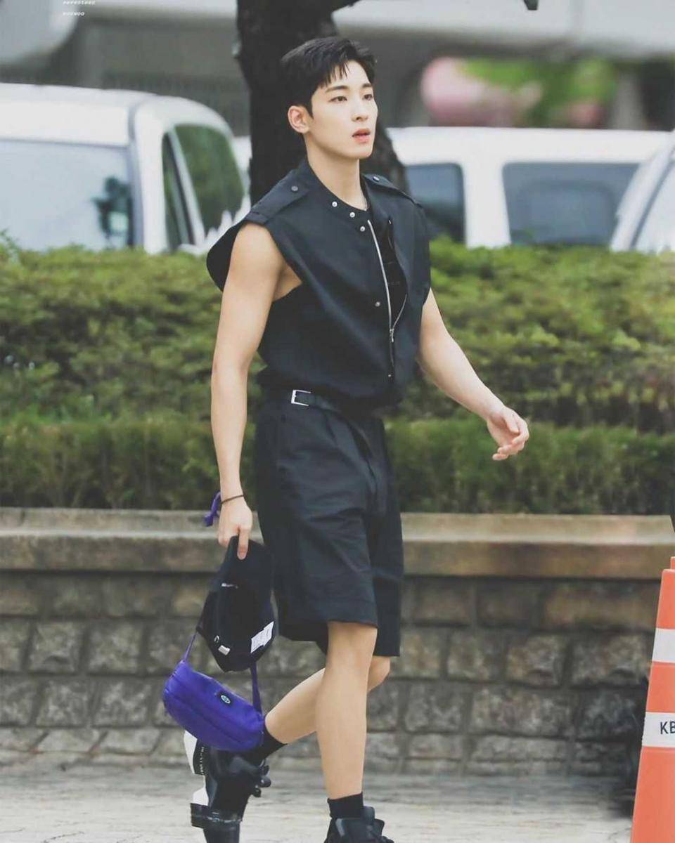 Wonwoo SEVENTEEN (instagram.com/oh.wonwoo)