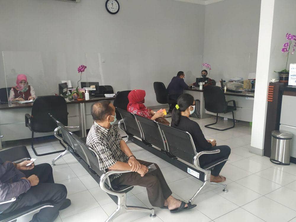 Pelayanan tetap berjalan normal dengan menerapkan protokol pencegahan COVID-19. IDN Times/ Alfi Ramadana
