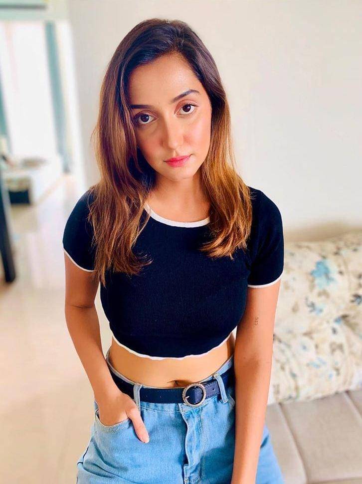 instagram.com/srishti__jain