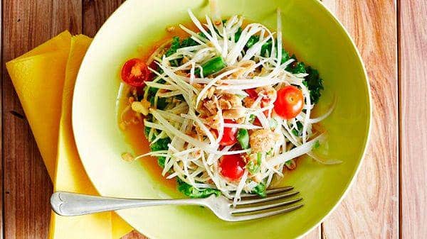 Anti Gagal, Patuhi 5 Kiat Membuat Salad Pepaya Muda Ini