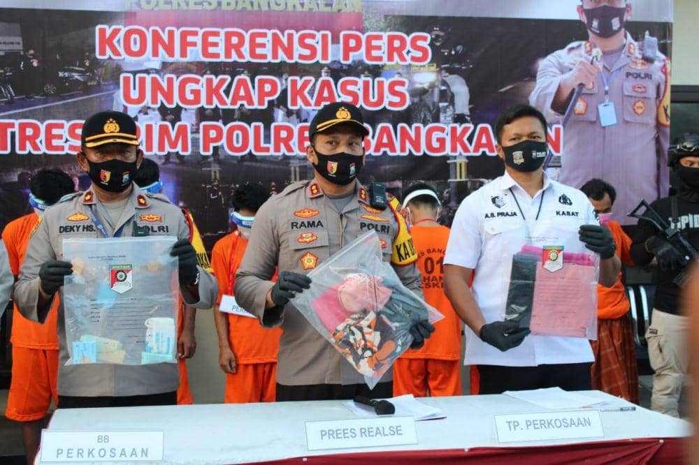 Polres Bangkalan saat merilis para pelaku pemerkosaan. Dok. Humas Polda Jatim