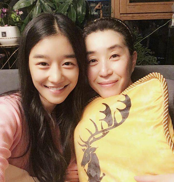 instagram.com/kim_mee_kyung