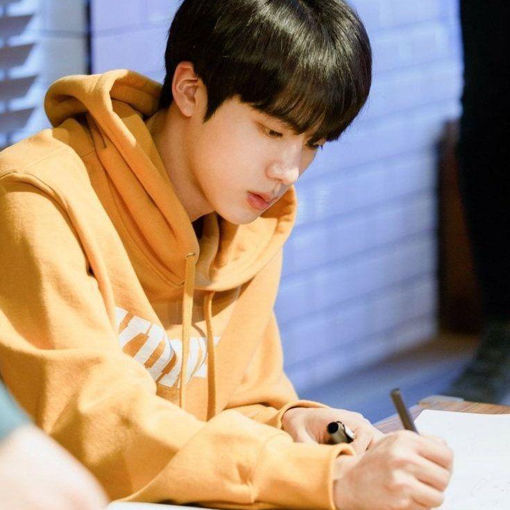 twitter.com/bts_bighit
