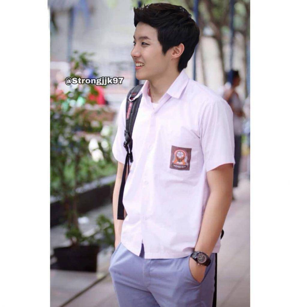Instagram.com/strongjjk97