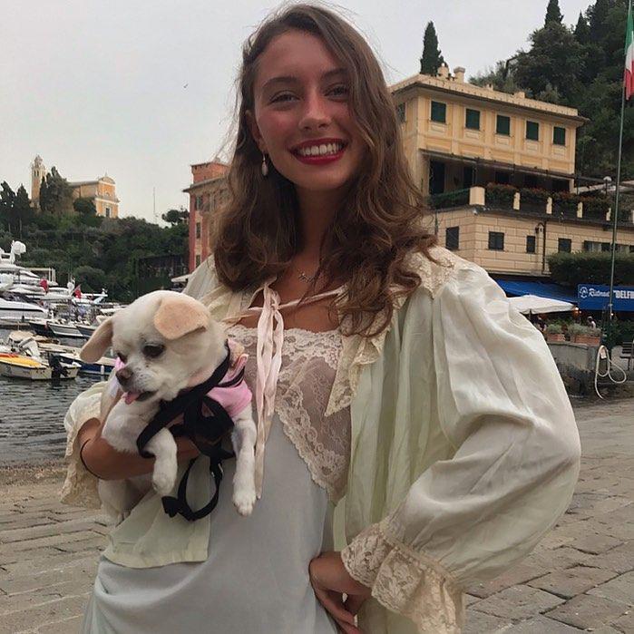 instagram.com/lirisaw