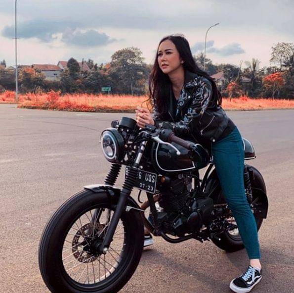 instagram.com/aurakasih