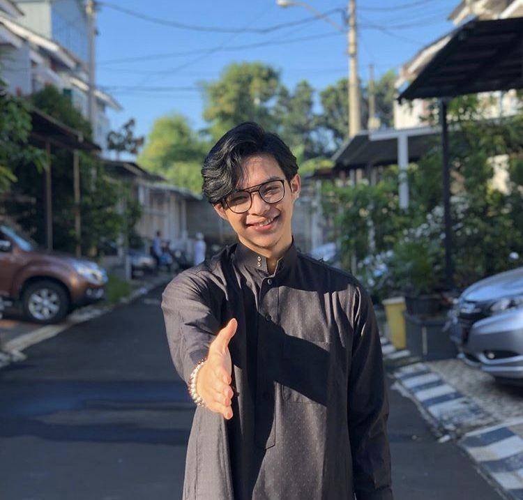 Instagram.com/rey_mbayang