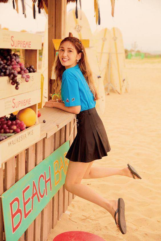 Twitter.com/somipics