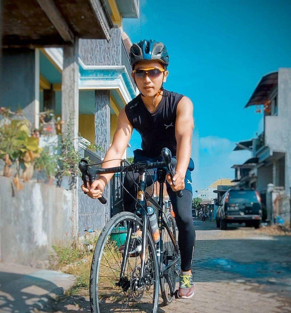 instagram.com/goldisenna