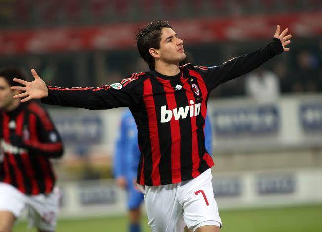 acmilaninfo.com
