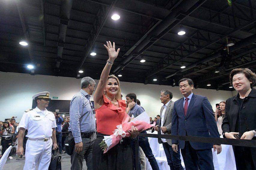 Presiden interim Bolivia Jeanine Añez dalam sebuah foto yang diunggah pada 7 Februari 2020. instagram.com/jeanineanez