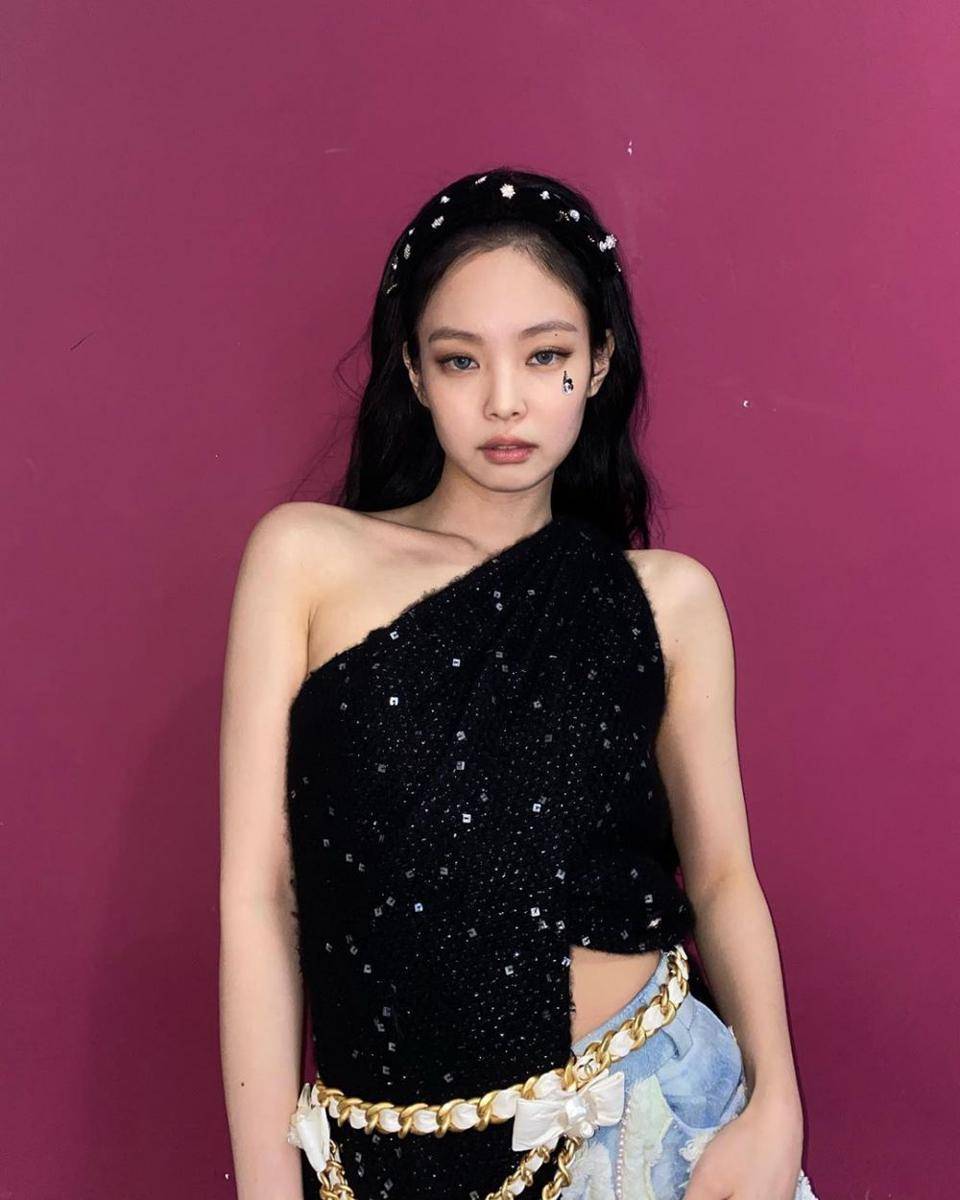 Instagram.com/jennierubyjane
