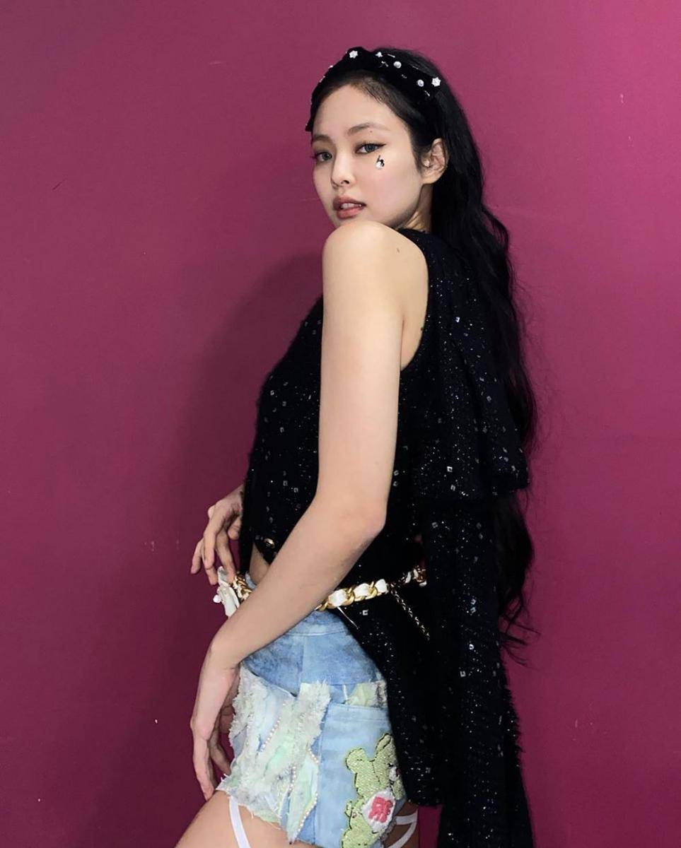 Instagram.com/jennierubyjane