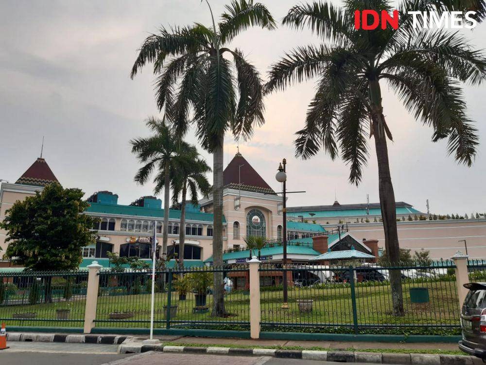 Ilustrasi Mal di Jakarta (IDN Times/Anata)