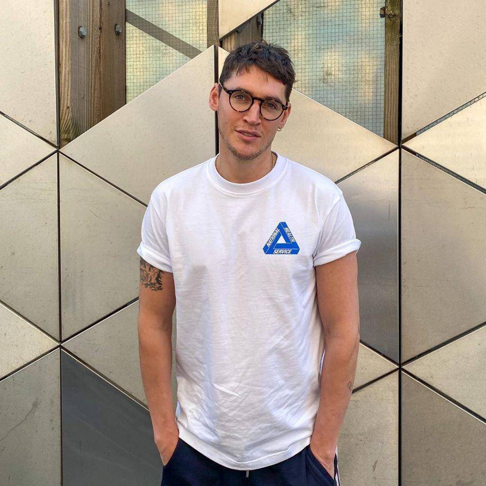 instagram.com/isaaccarew