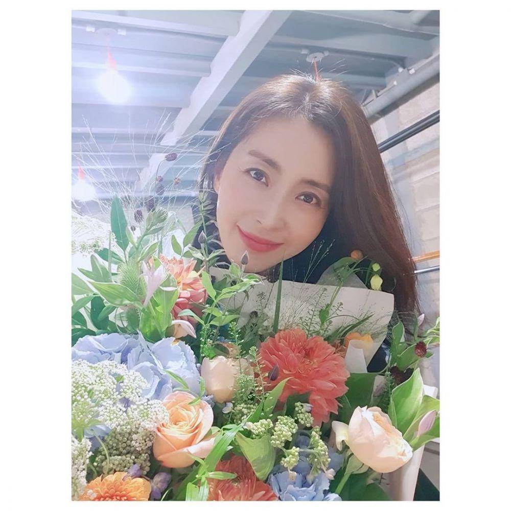 Instagram.com/songyoona2015/