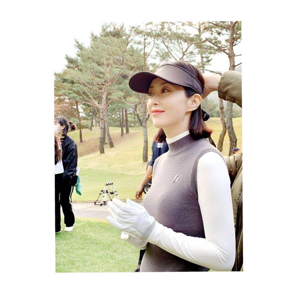 Instagram.com/songyoona2015/