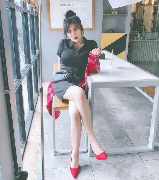 Instagram.com/angelalee/