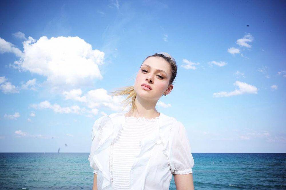 instagram.com/nicolaannepeltz
