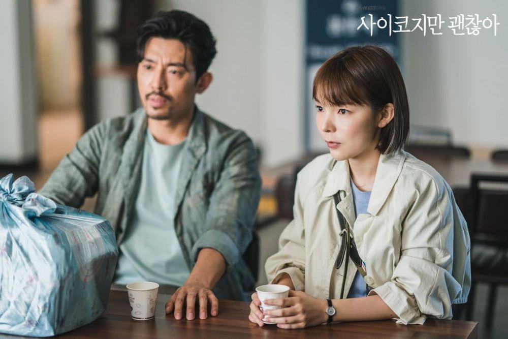 Ini 10 Potret Kim Joo Hun dan Park Jin Joo di It's Okay to Not Be Okay